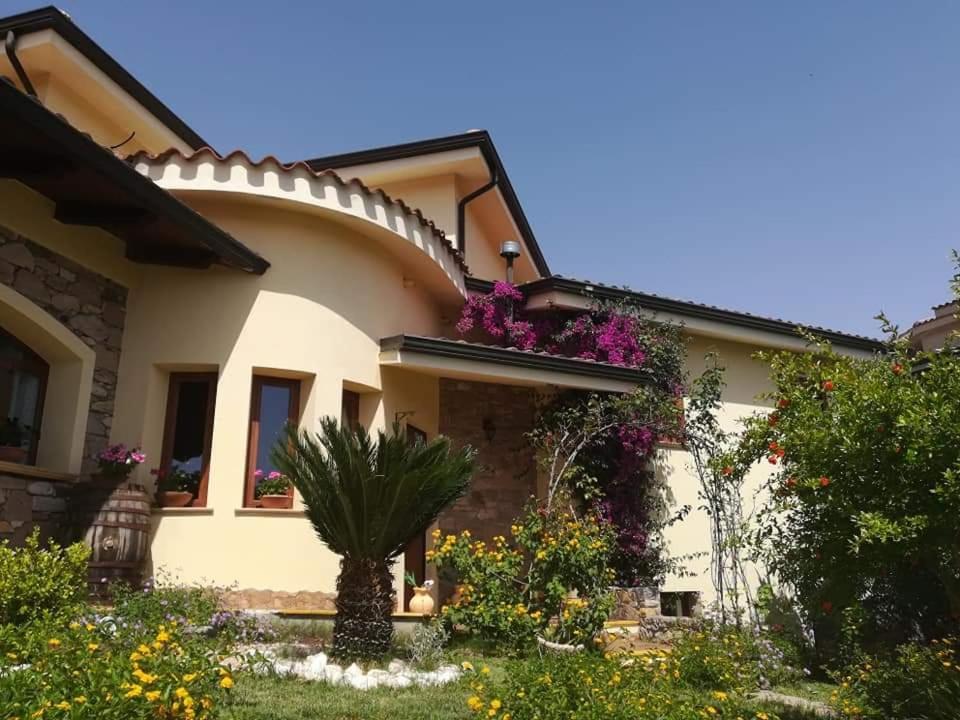 B&B Ottoulivi Sardara Esterno foto